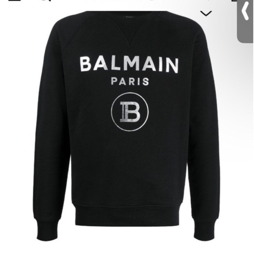 Size Large (slim) but fits better medium